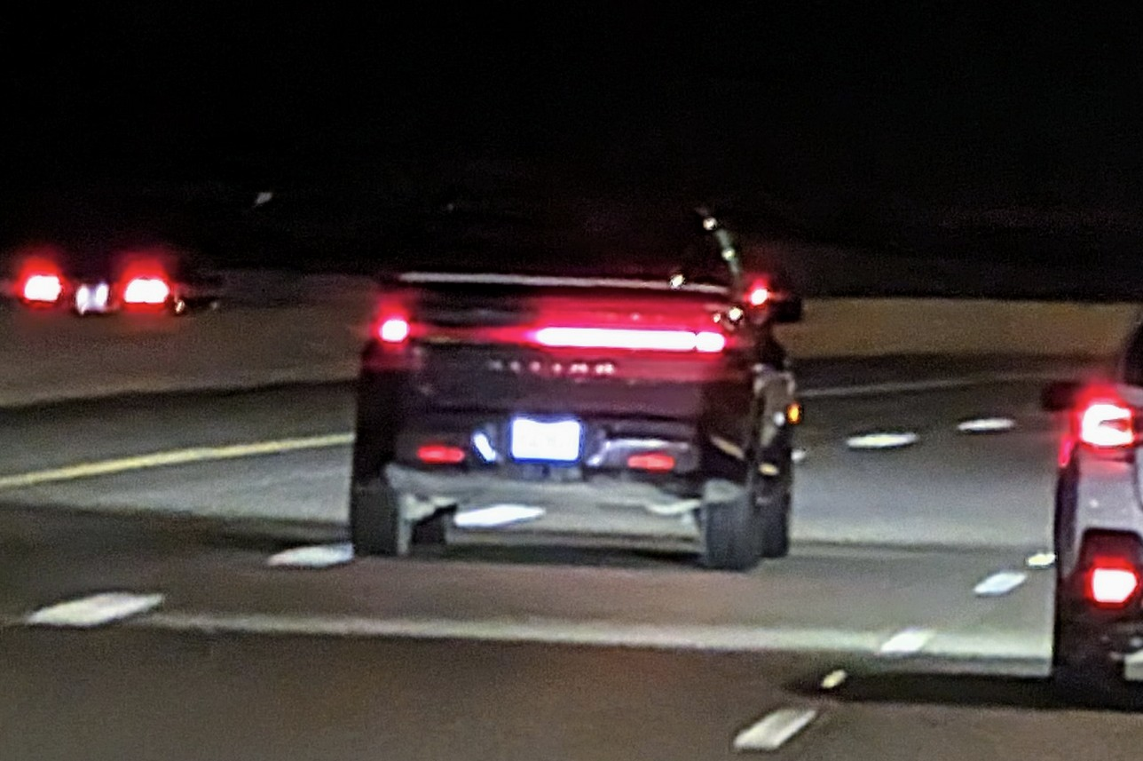 Rivian R1T R1S 267 Dulles Toll Road Tuesday 3/12/2024 9:00pm - Are you in here? 1710345812288-nt
