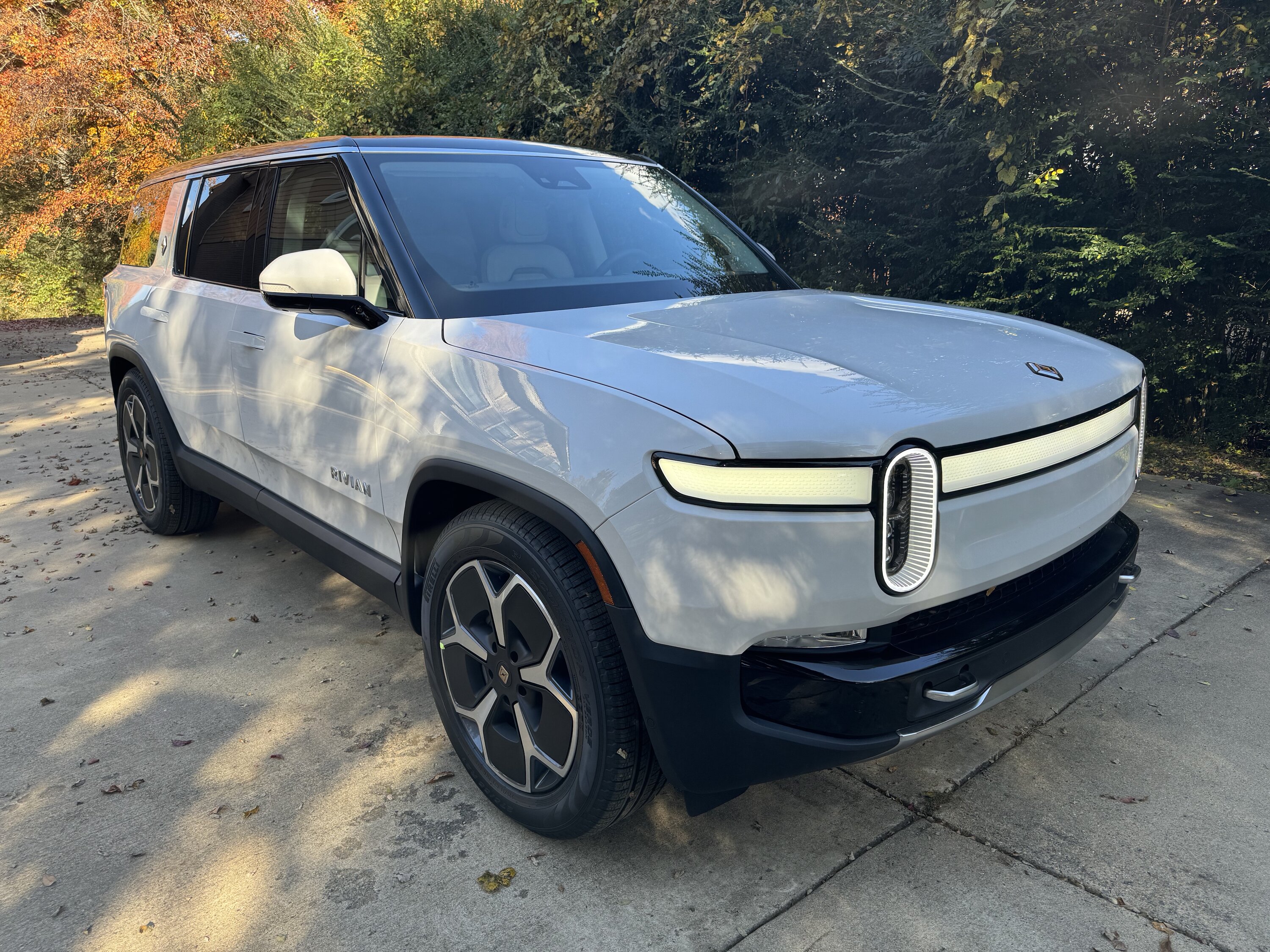 Rivian R1T R1S New R1S Owner 2023-10-28 14.59.33
