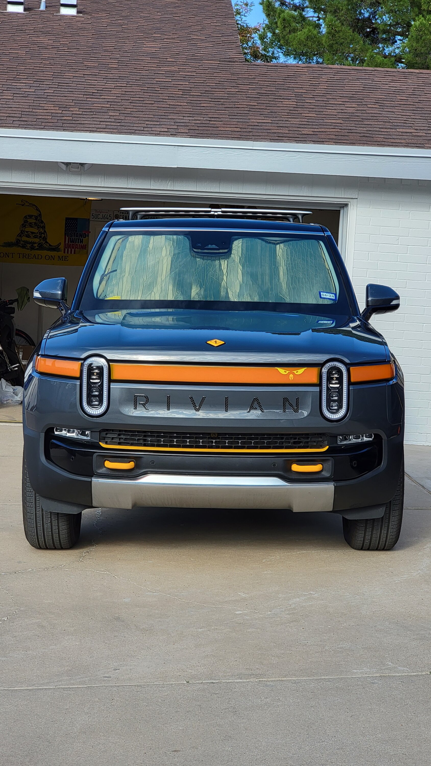 Rivian R1T R1S 🙋🏻‍♂️ What did you do TO your Rivian today?  🧰🔧📐🚿 20231001_085623