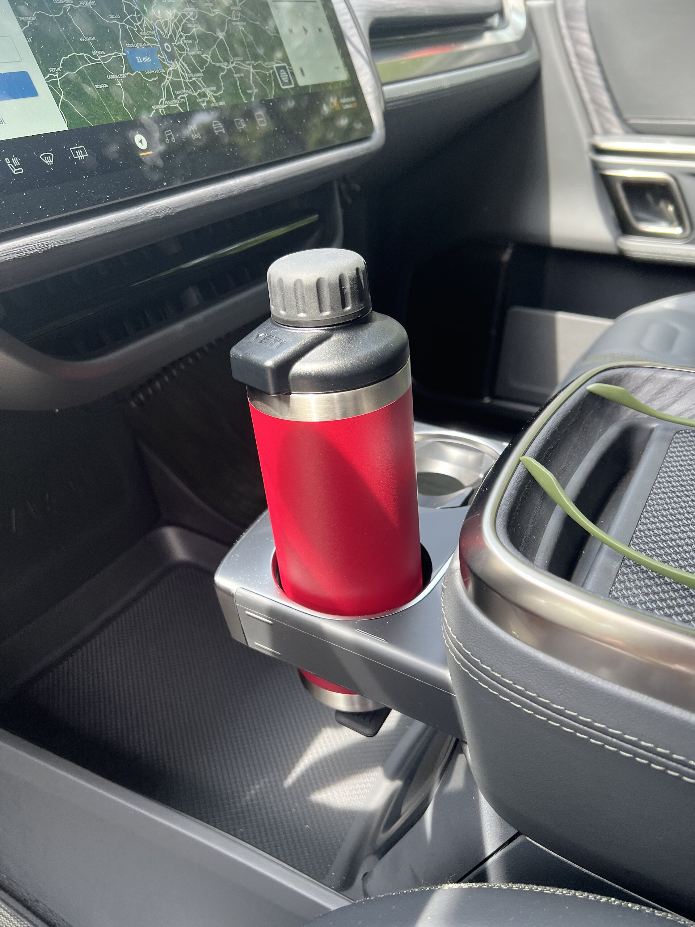 What reusable water bottle actually fits in the R1T/R1S?  Rivian Forum -  R1T R1S R2 News, Specs, Models, RIVN Stock 