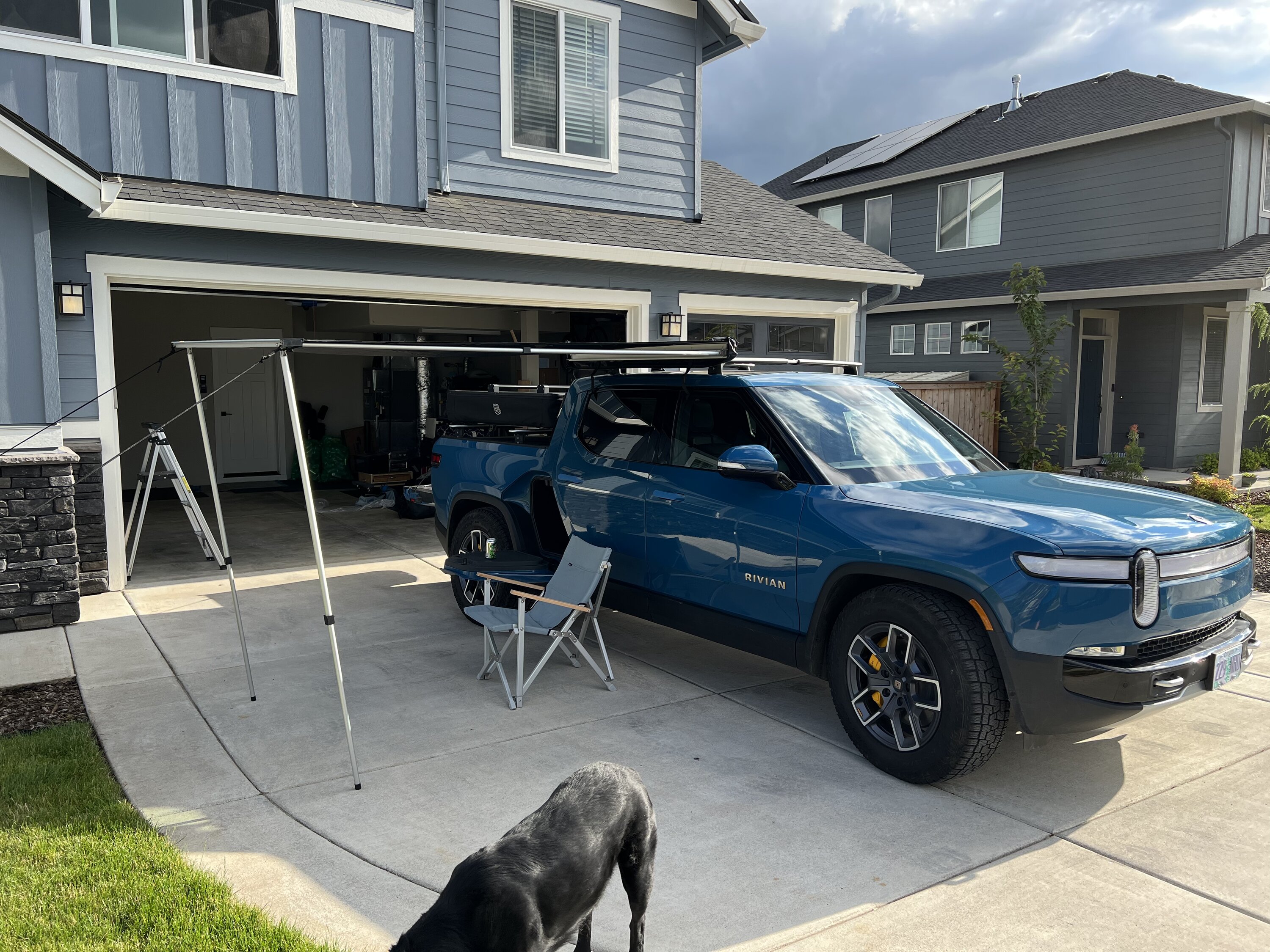 Rivian R1T R1S Roam Adventure Co 5’ Awning installed on R1T F8A46775-12E1-4324-BA1A-E18BC37383C3