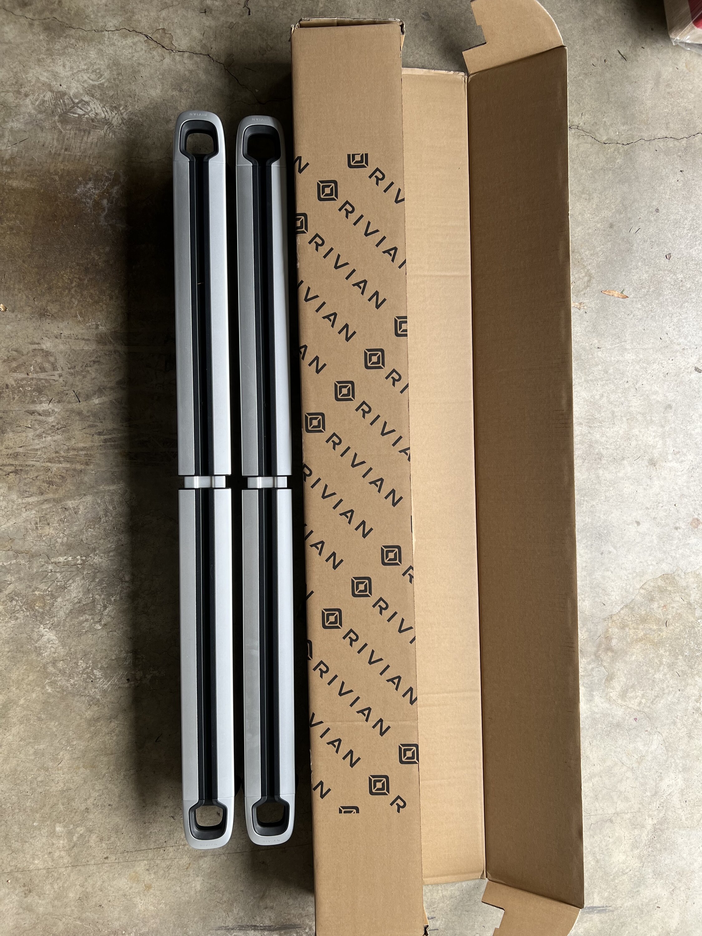 Rivian R1T R1S Crossbars for sale IMG_0588