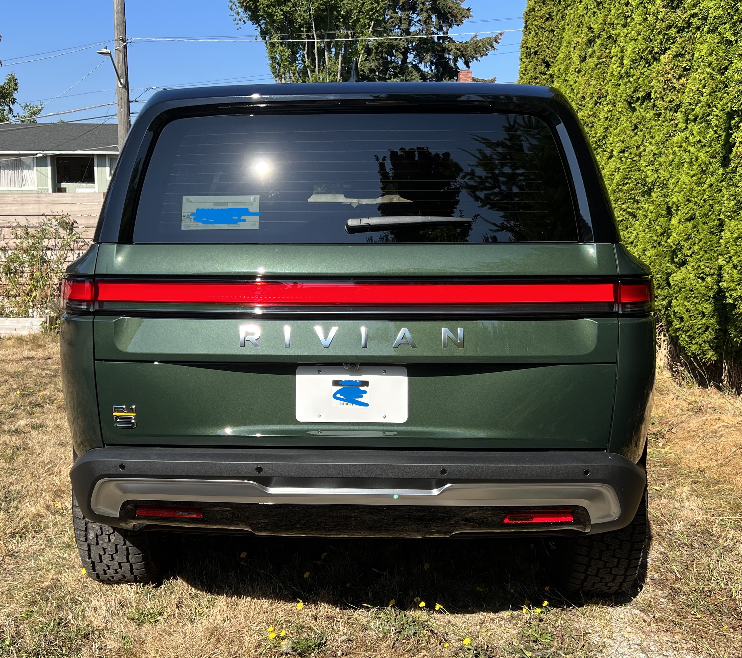 Rivian R1T R1S Delivered! Forest Green Launch Edition R1S IMG_2673