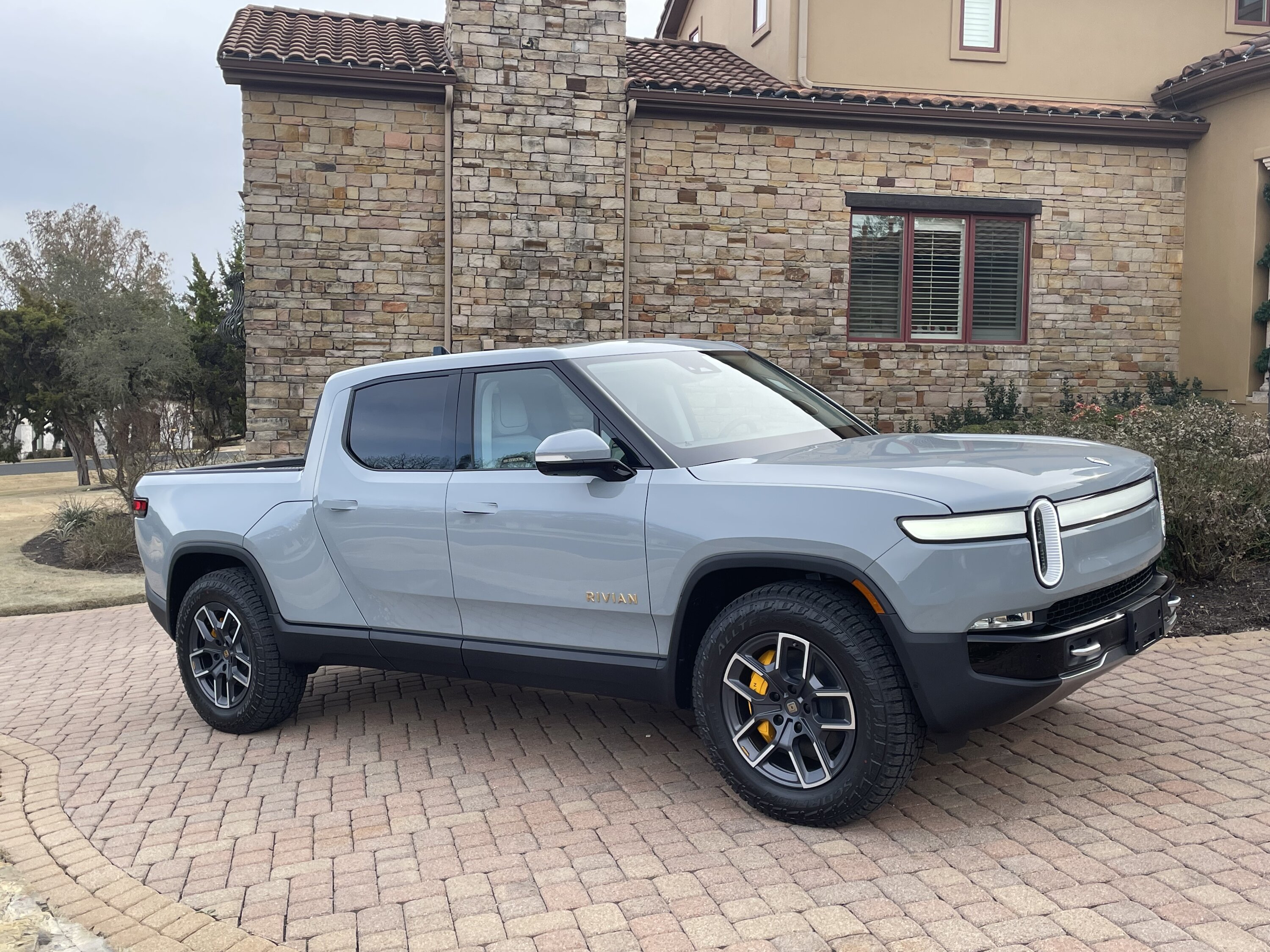 Rivian R1T R1S 【BestEvMod】Let’s Do a Giveaway Raffle! End on 8/29 IMG_3148