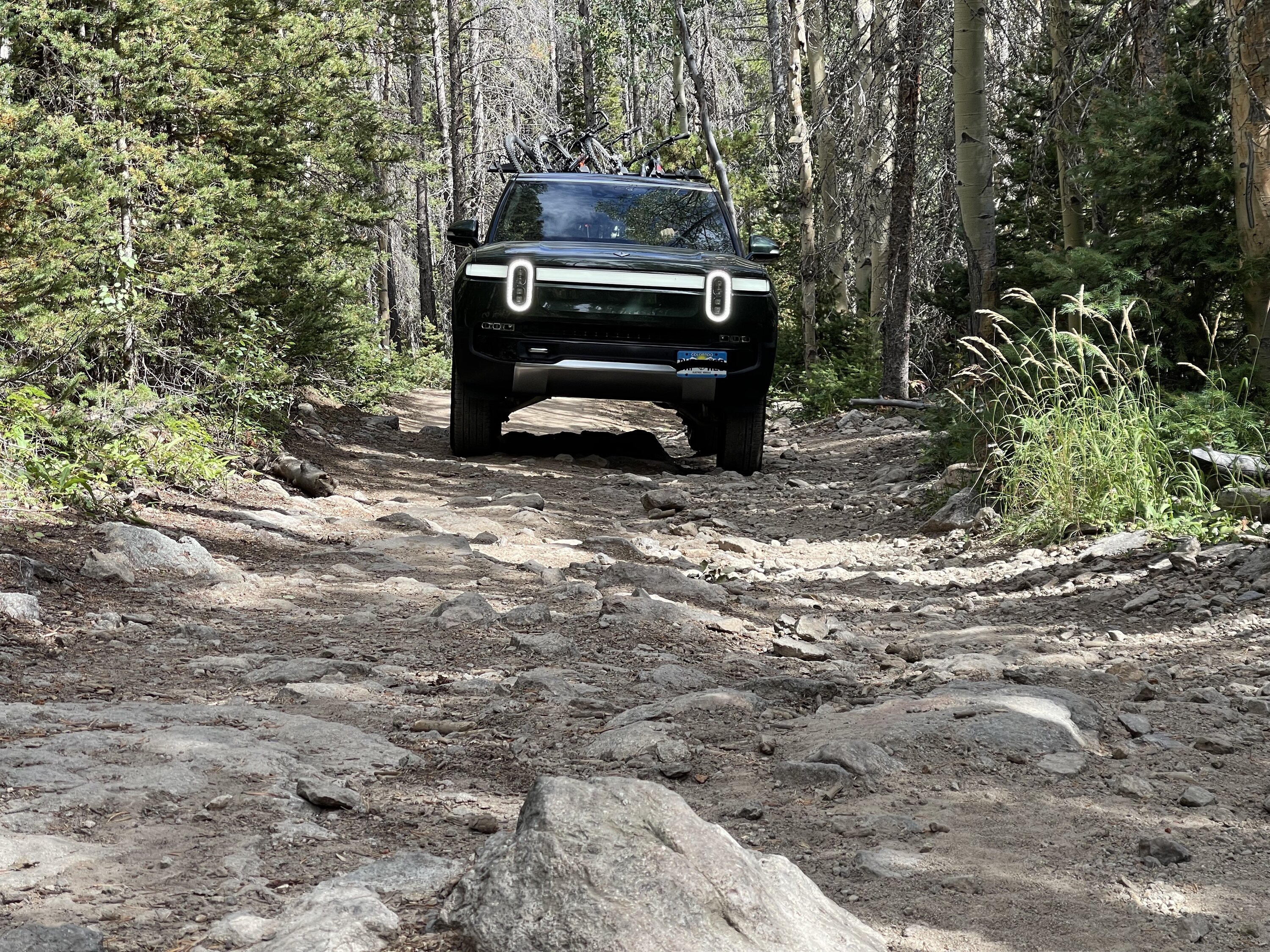 Rivian R1T R1S R1S over Hagerman Pass in Colorado IMG_5761