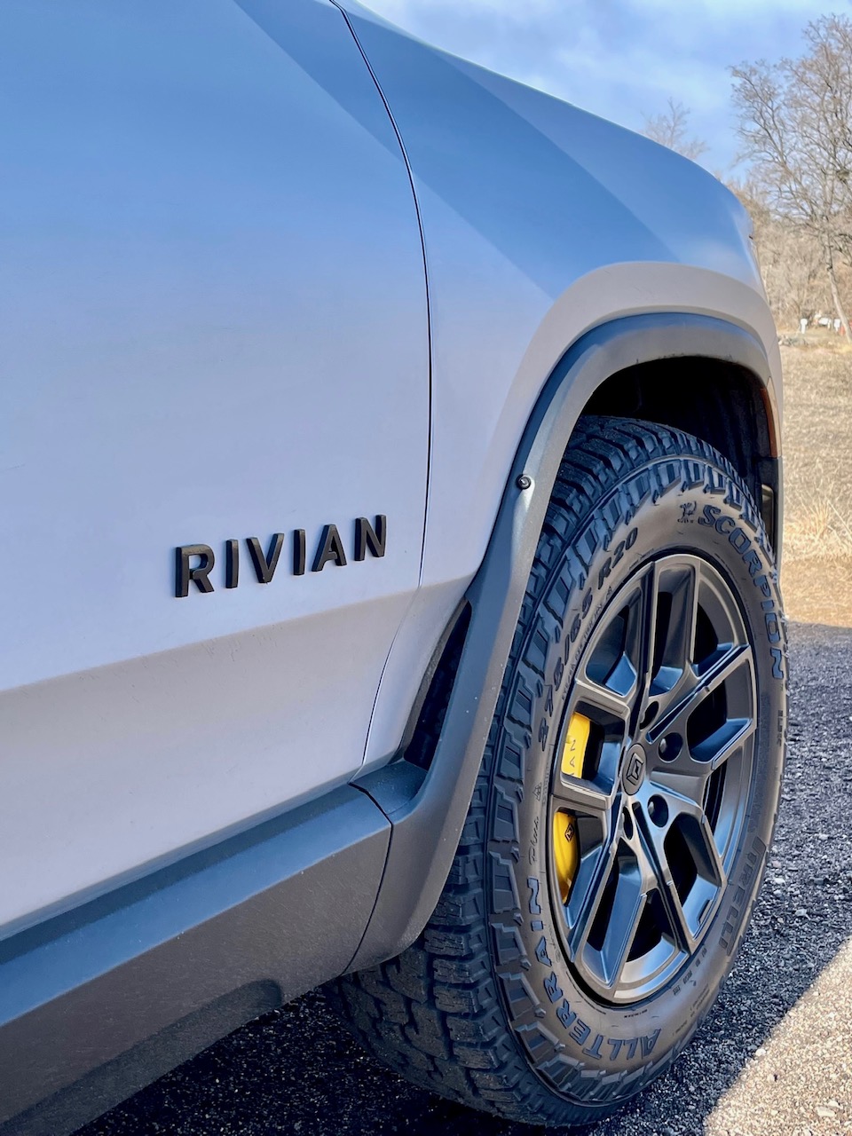 Rivian opnwide's Frozen Silver Bullet R1S is here--Party in the Frunk! (w/ video of full size spare tire in cargo) IMG_6137