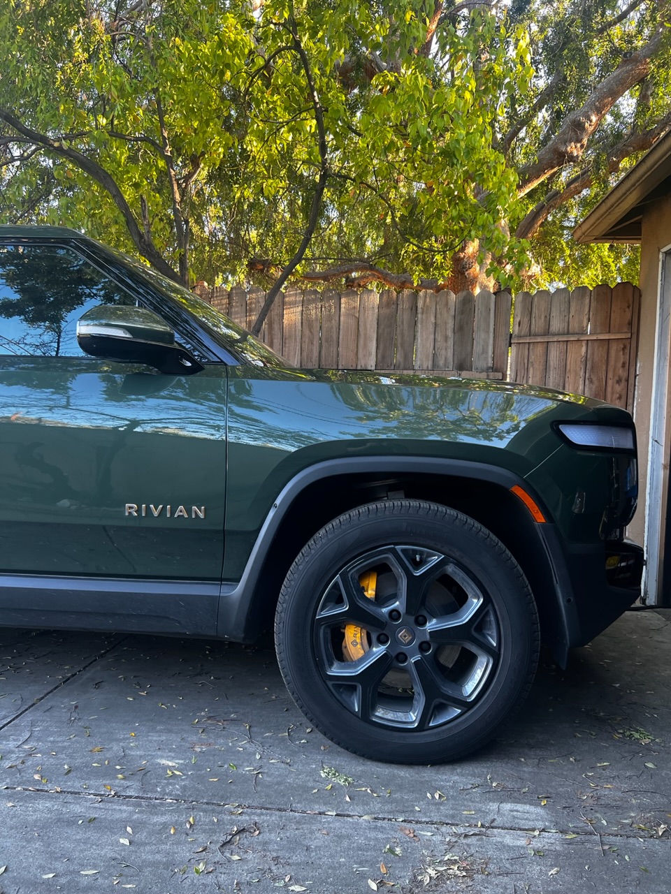 Rivian R1T R1S 21" Road Wheels Black and Gray? IMG_6556