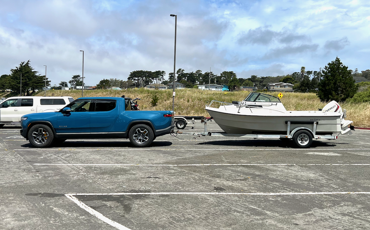 Rivian Boat Show - Show the boats you're towing with your Rivian IMG_8615