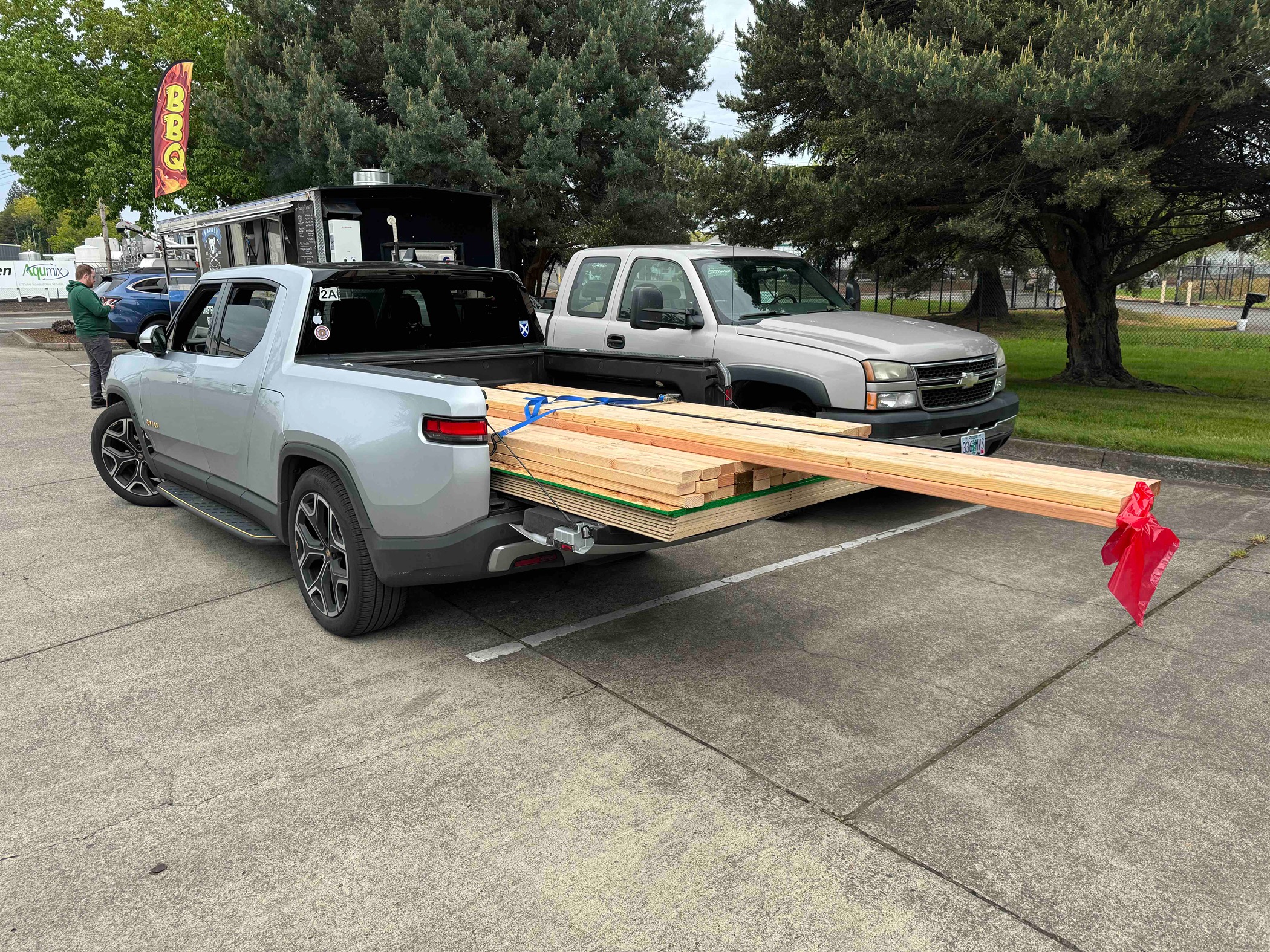 Rivian R1T R1S Random Rivian Photos of the Day - Post Yours! 📸 🤳 R1T lumber
