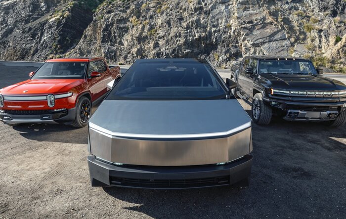 Motortrend: R1T comes out on top versus Hummer EV and Cybertruck