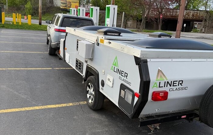New (to me) pop up trailer, and some related charging stuff