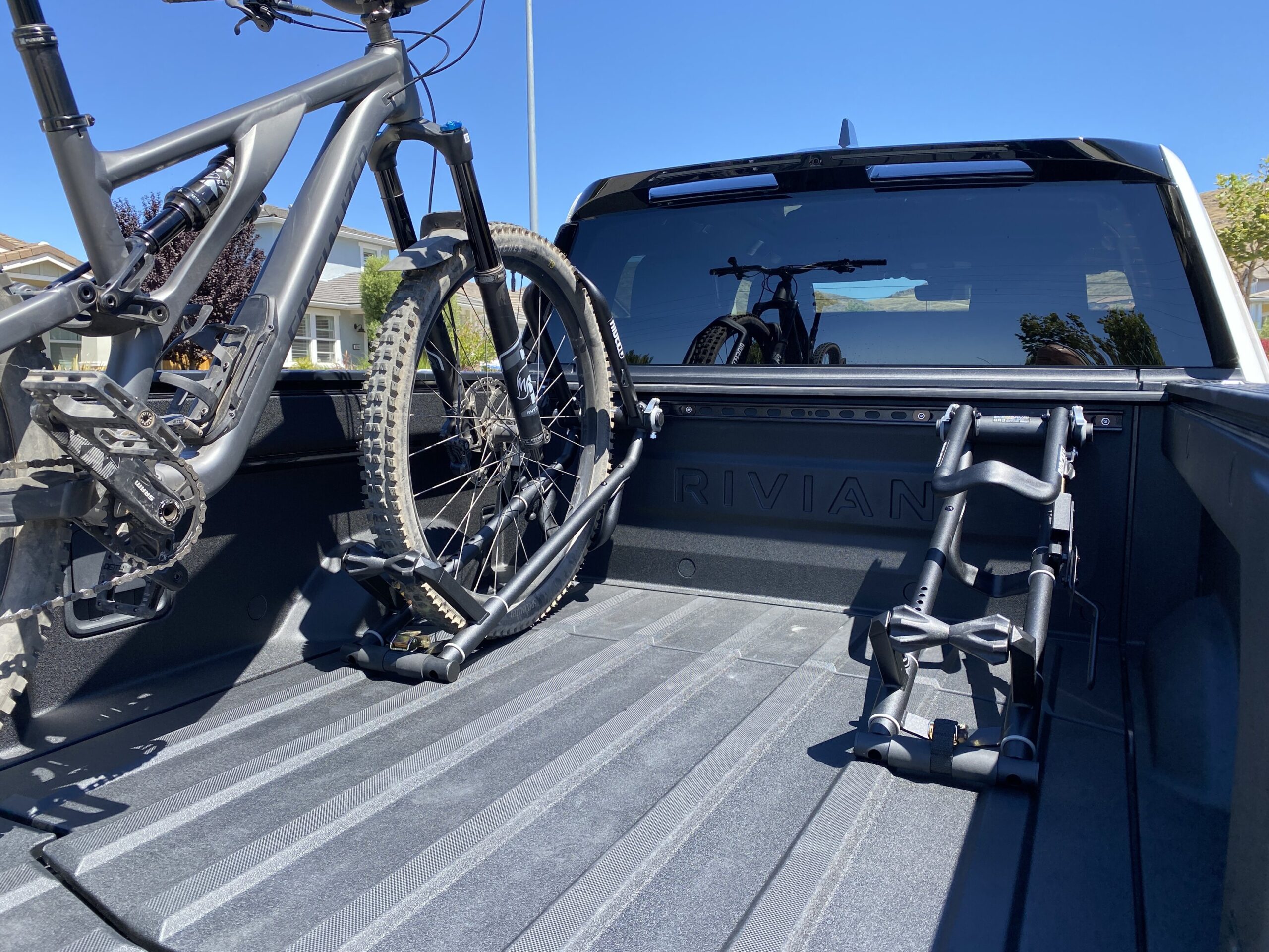 Ultimate MTB / Bike Carrier installed Rivian Forum R1T R1S R2 R3