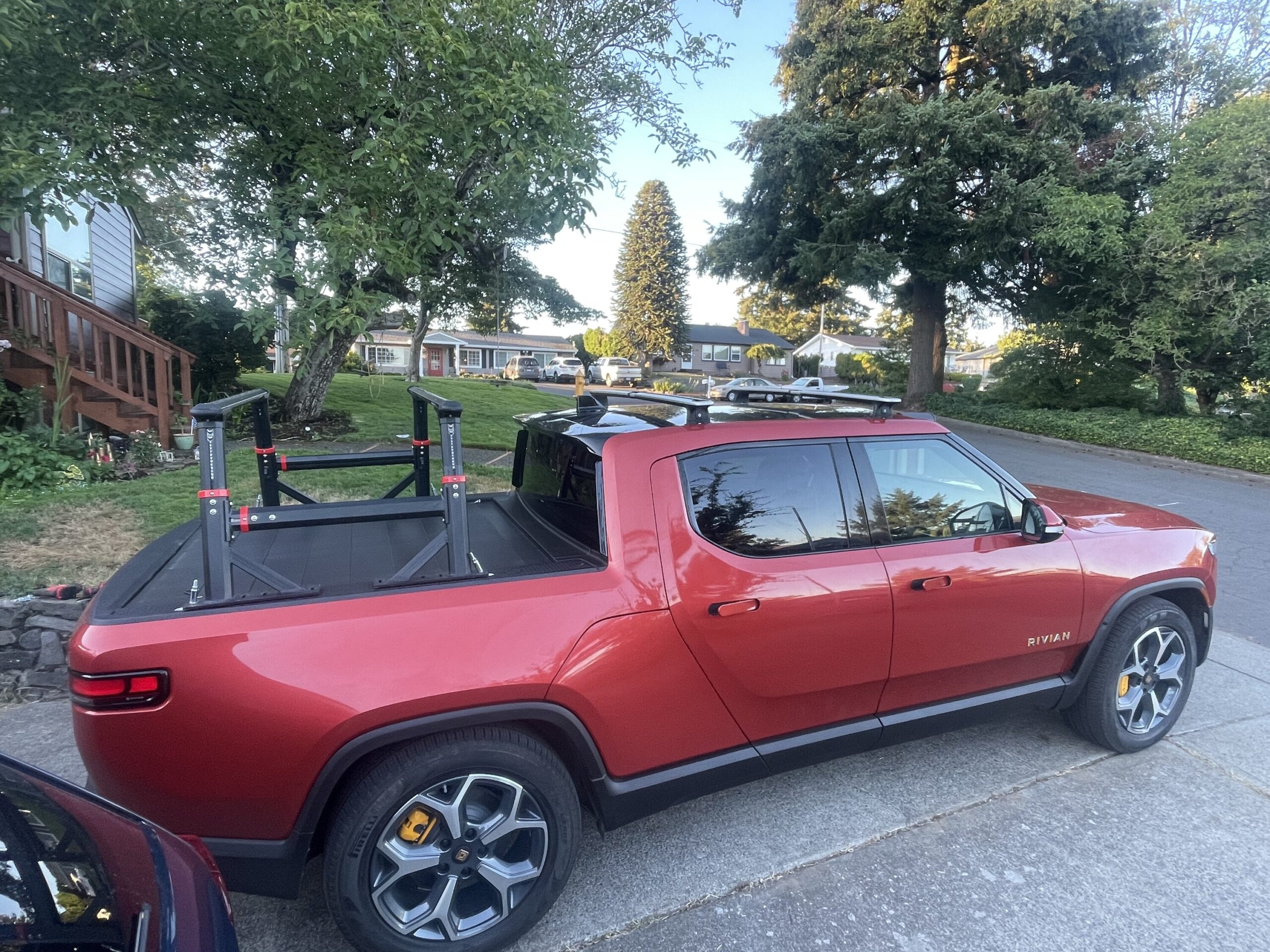 Roof Height Bed Rack Installed Rivian Forum R1T R1S R2 R3 News