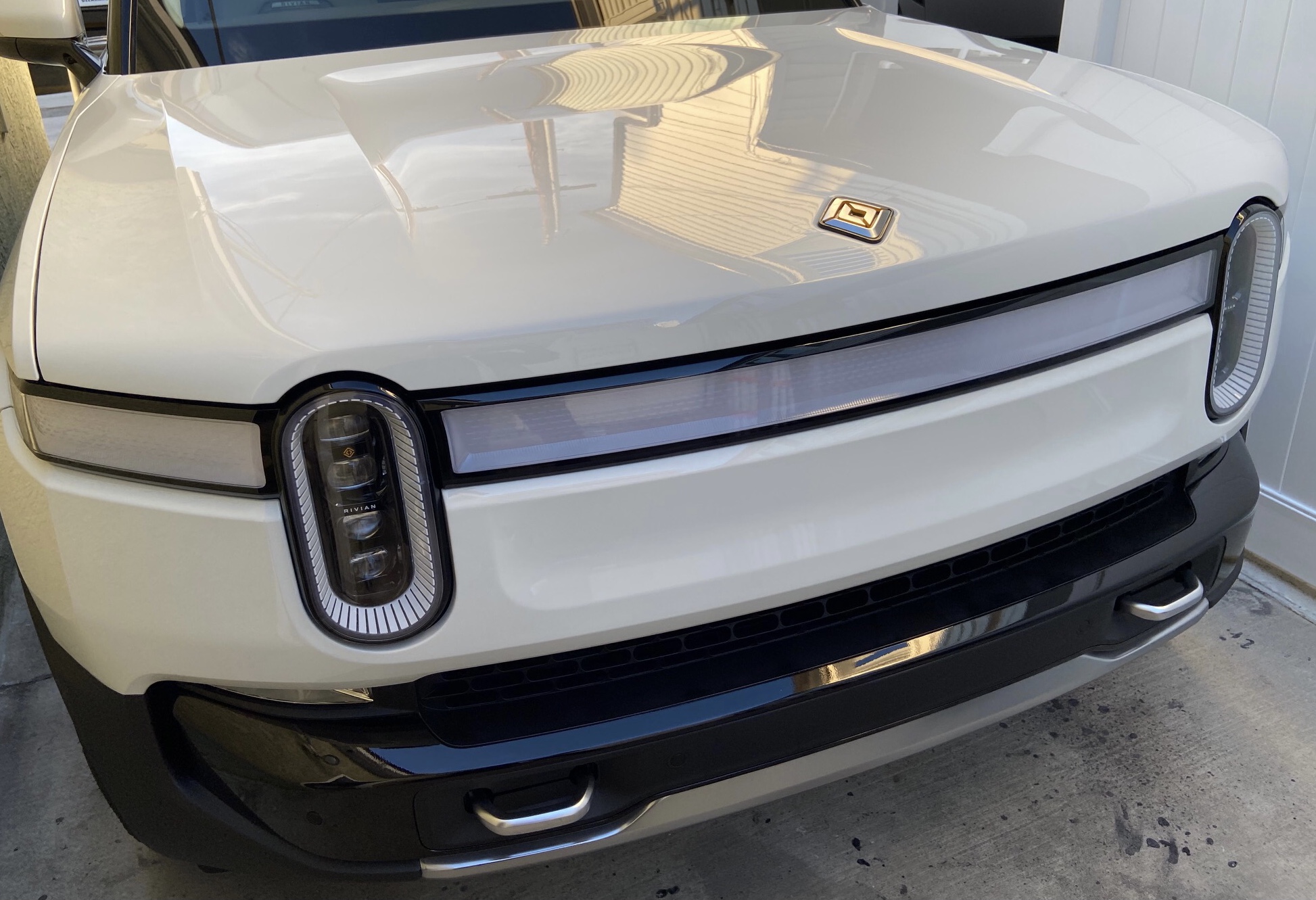 My 1st R1T modification front PPF (XPEL Ultimate Fusion Film