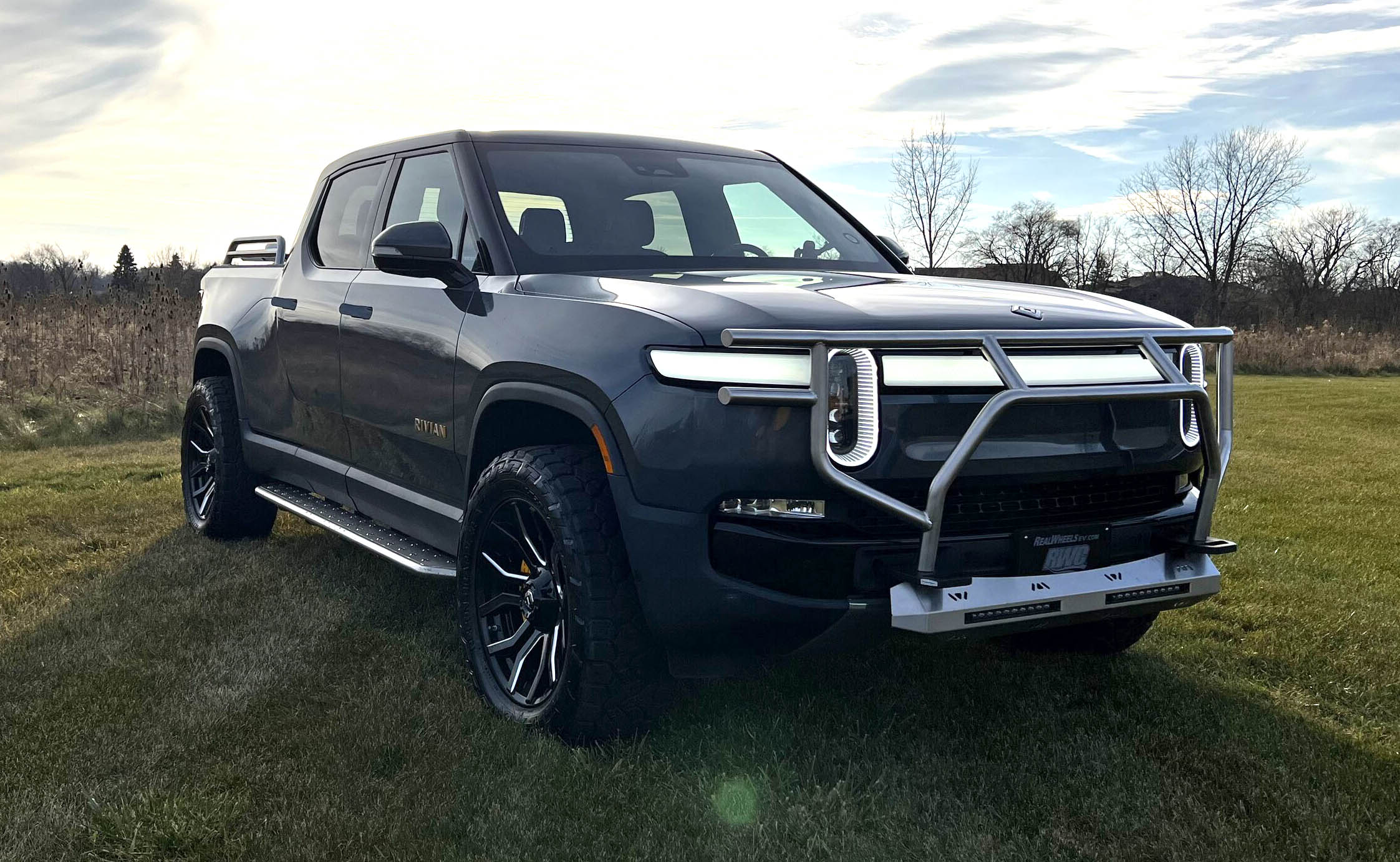 RealWheelsEV NEW Rivian Accessories Brush Guard, Steps, Light Bar, Bed