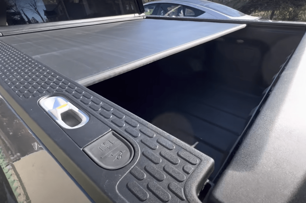 Powered Tonneau Delayed Again Rivian Forum R1T R1S R2 R3 News